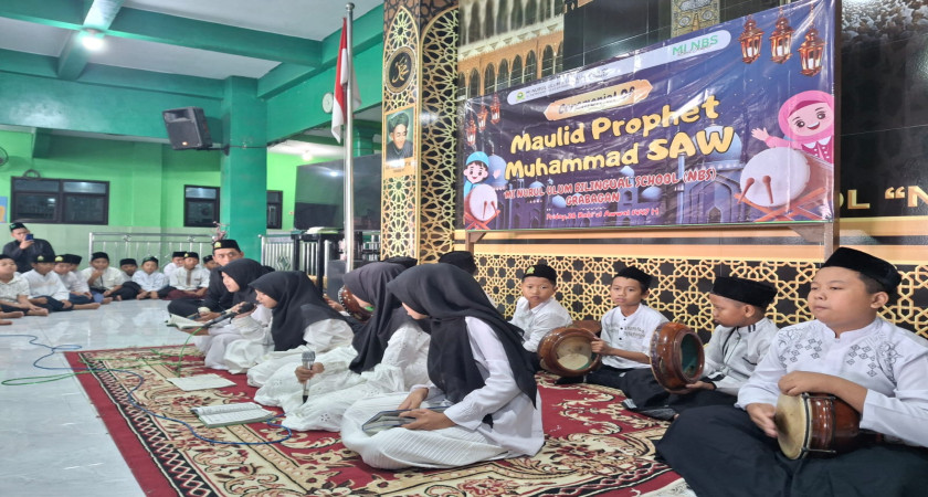 Peringatan Maulid Nabi Muhammad SAW di MI NBS Grabagan: Wujud Syukur dan Teladan Bagi Peserta Didik